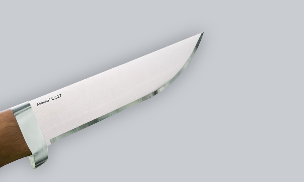 a knife with a sharp tip